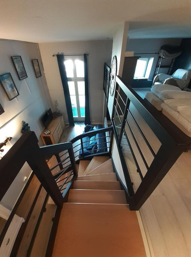 Apartment En Duplex Esprit Loft Avec Balcon Vue Mer, Et Piscine Exterieure
